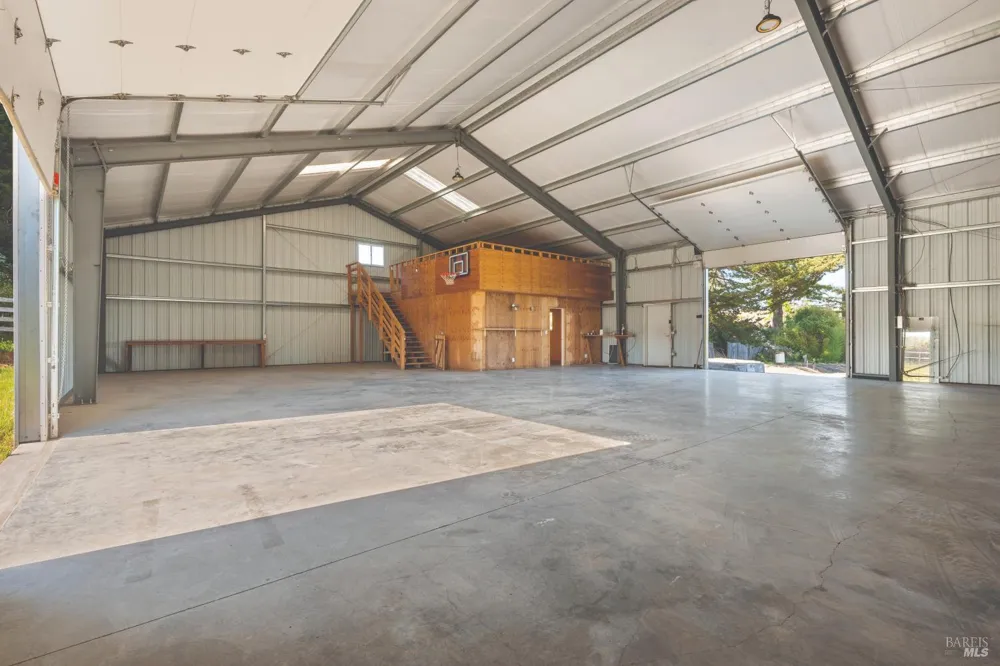 6370 Bloomfield Road Petaluma, CA 94952