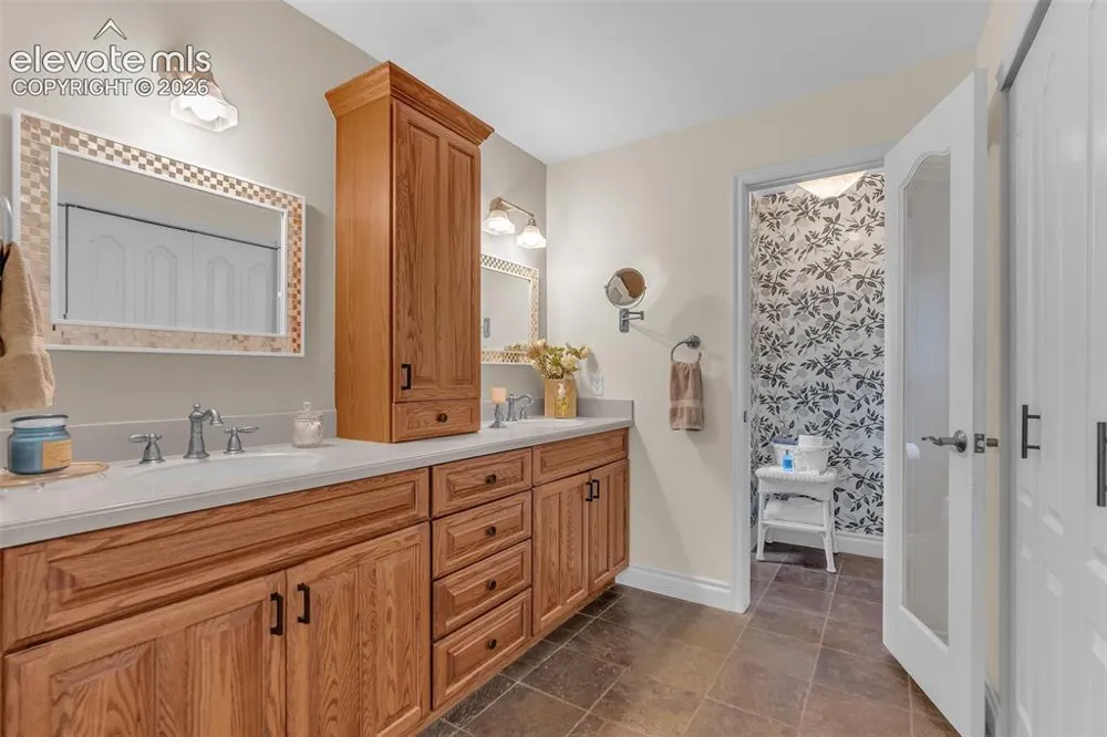 7815 Red Rock Circle Larkspur, CO 80118