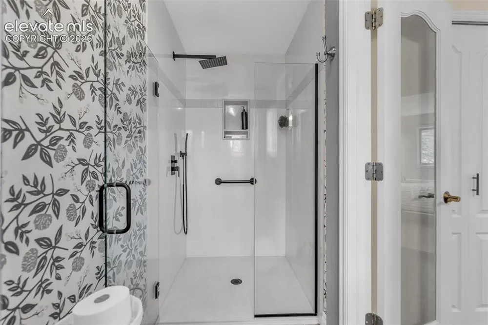7815 Red Rock Circle Larkspur, CO 80118