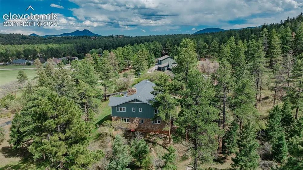 7815 Red Rock Circle Larkspur, CO 80118