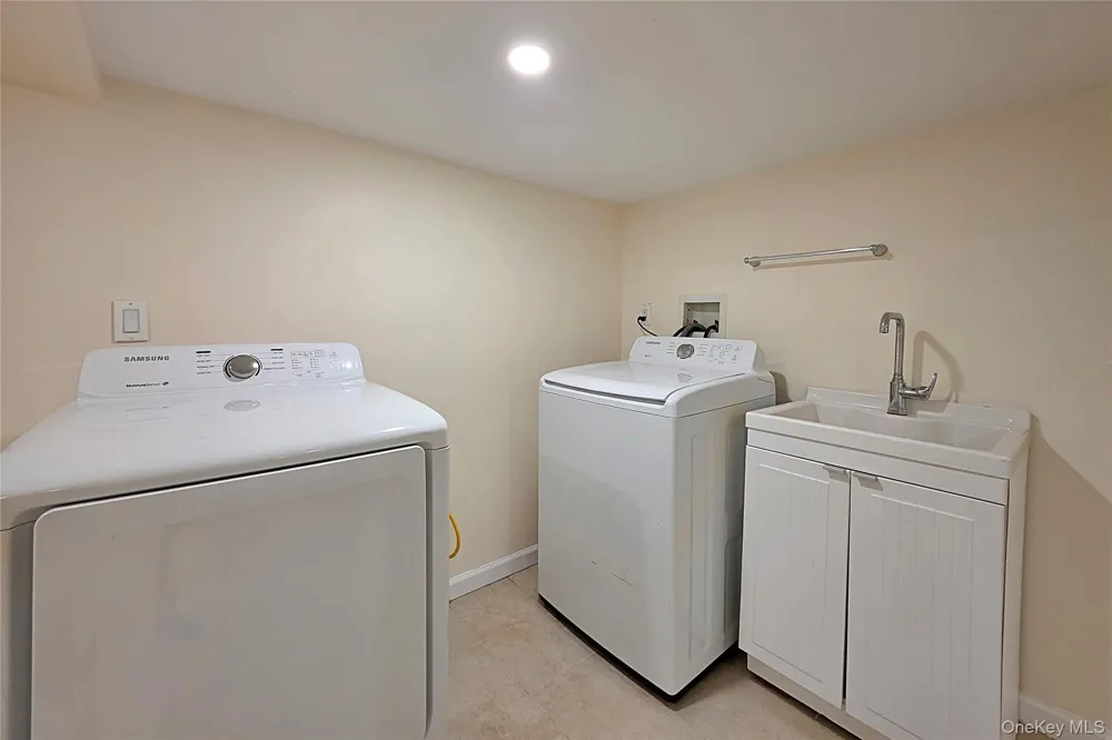 43-14 Marathon Parkway Little Neck, NY 11363