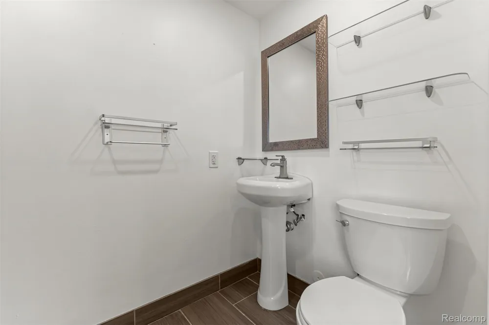 450 Denwood Street Dearborn City, MI 48128