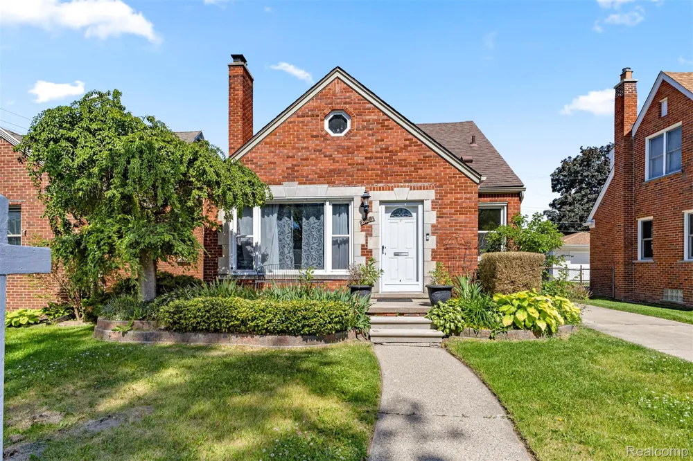 450 Denwood Street Dearborn City, MI 48128