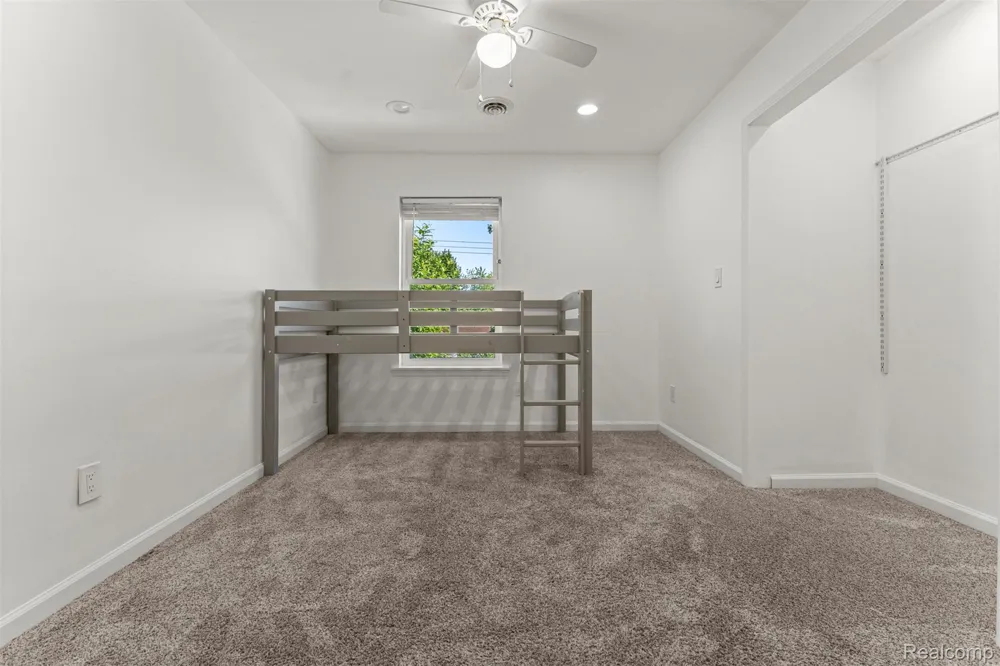450 Denwood Street Dearborn City, MI 48128