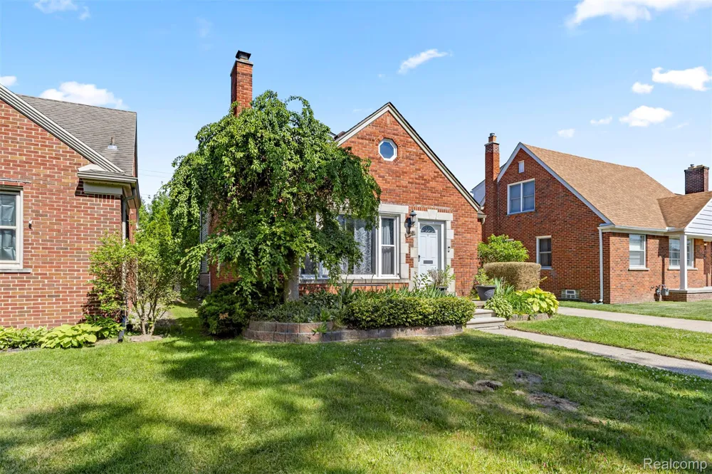 450 Denwood Street Dearborn City, MI 48128