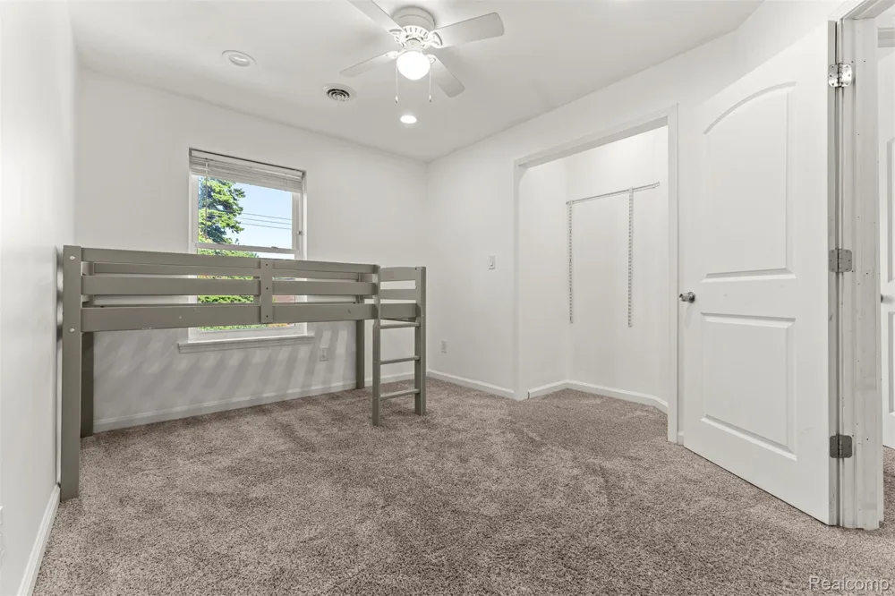 450 Denwood Street Dearborn City, MI 48128