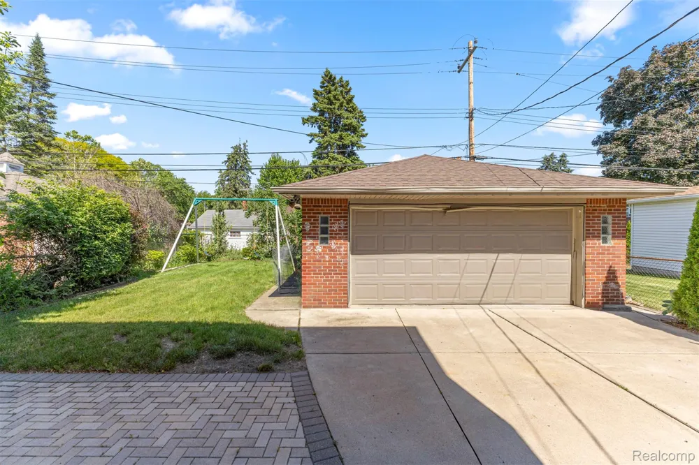450 Denwood Street Dearborn City, MI 48128