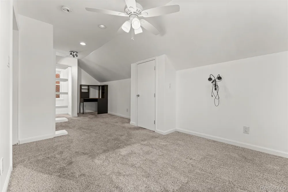 450 Denwood Street Dearborn City, MI 48128