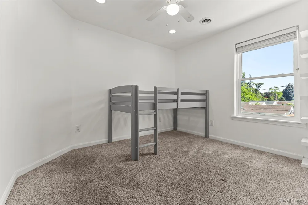 450 Denwood Street Dearborn City, MI 48128