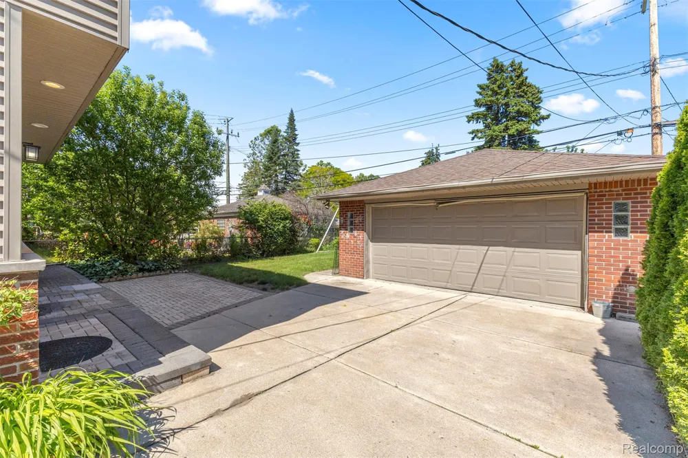 450 Denwood Street Dearborn City, MI 48128