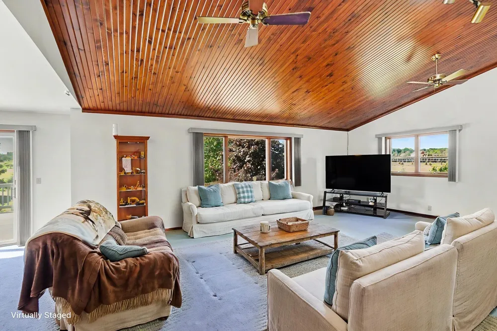 2861 W Polk Road Hart Township, MI 49420