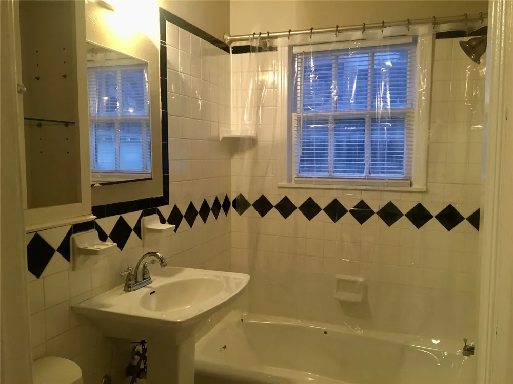 5104 Hall Street Dallas, TX 75235