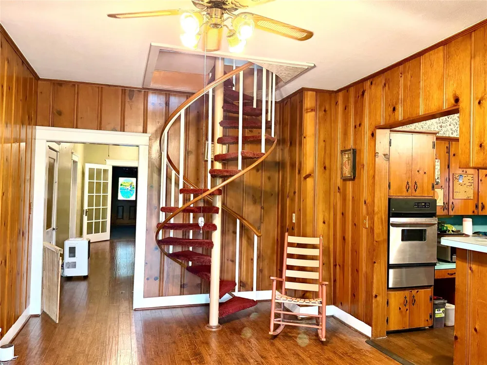 607 W Fox Street Caldwell, TX 77836