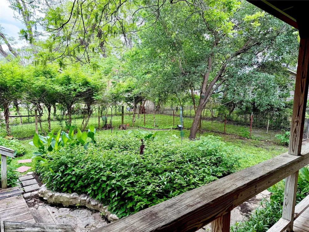 607 W Fox Street Caldwell, TX 77836