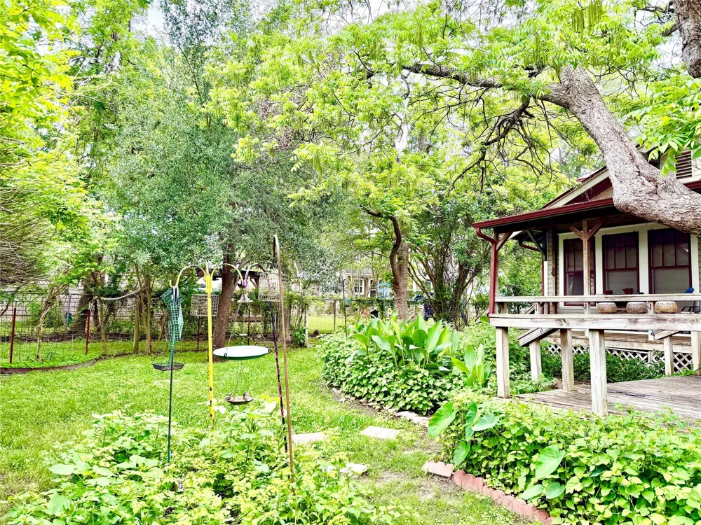 607 W Fox Street Caldwell, TX 77836