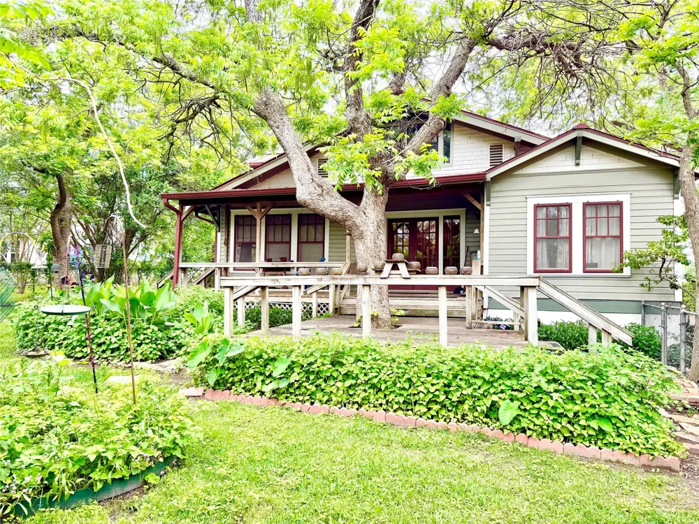 607 W Fox Street Caldwell, TX 77836