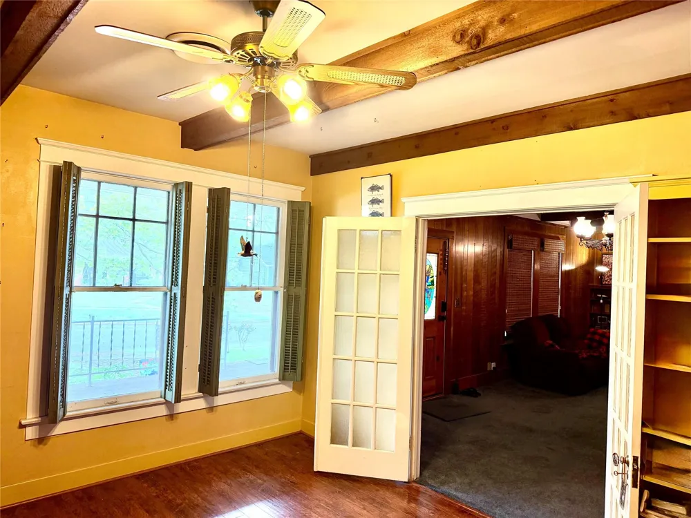 607 W Fox Street Caldwell, TX 77836