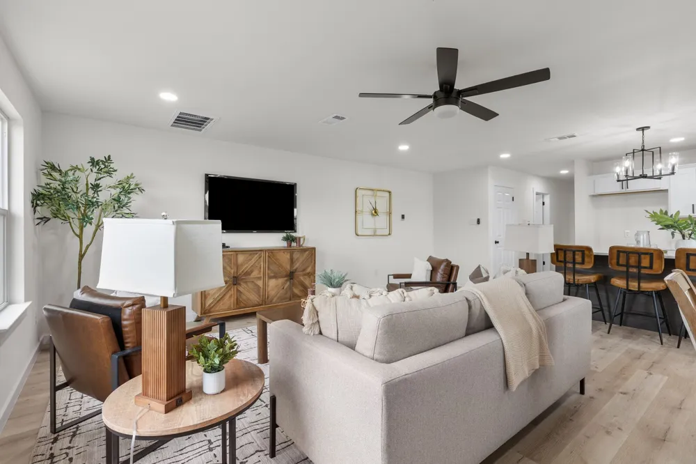 516 Paso Fino Street #101 Robinson, TX 76706