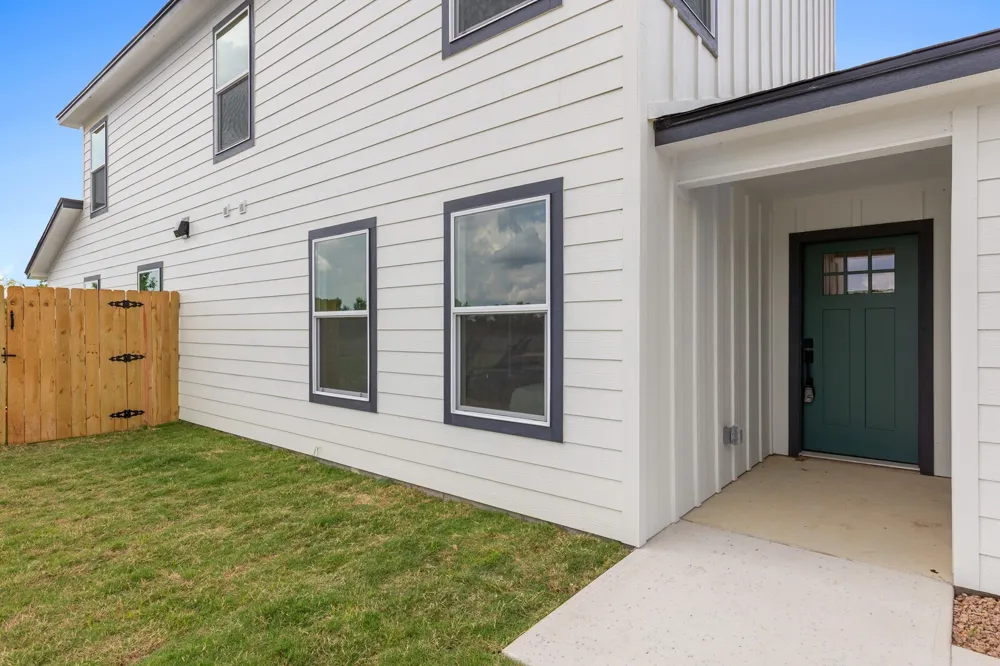 516 Paso Fino Street #101 Robinson, TX 76706