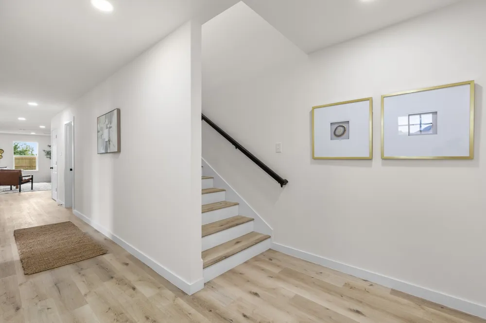 516 Paso Fino Street #101 Robinson, TX 76706
