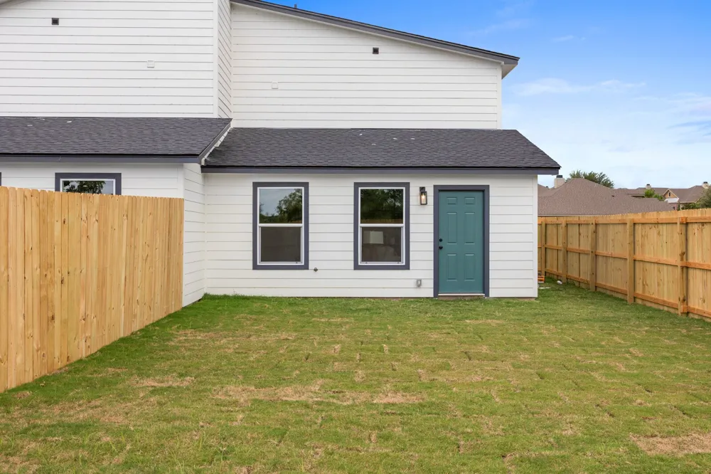 516 Paso Fino Street #101 Robinson, TX 76706