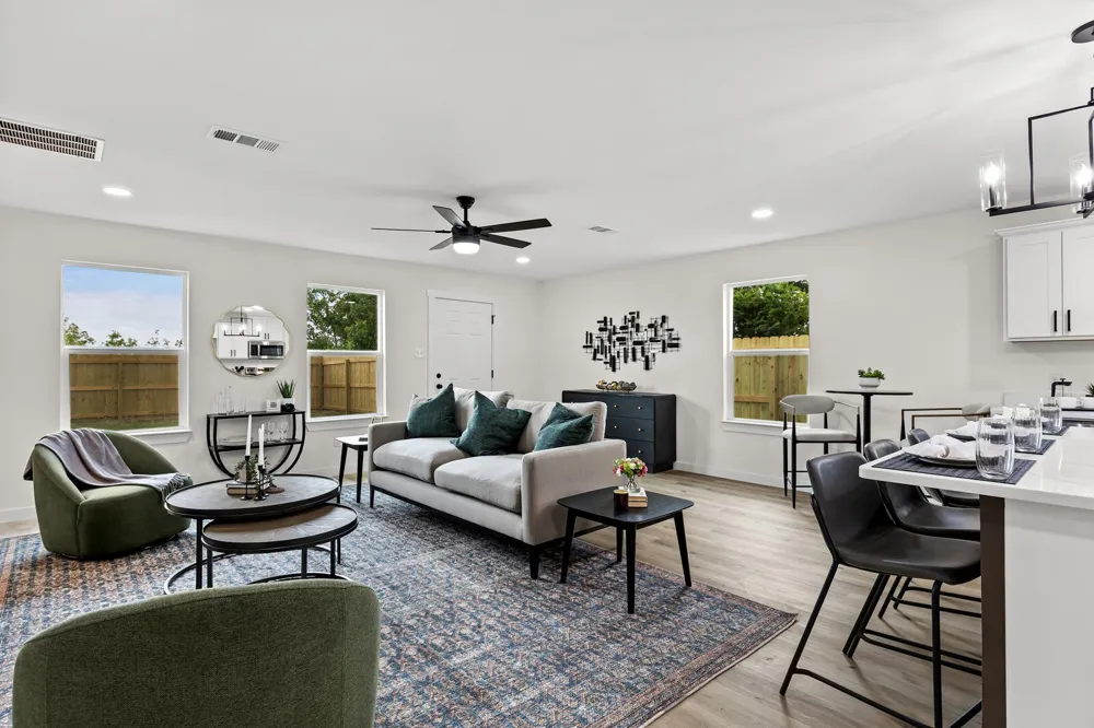 516 Paso Fino Street #102 Robinson, TX 76706