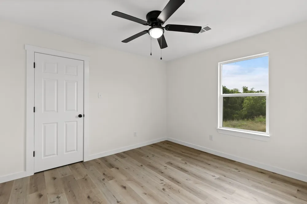 516 Paso Fino Street #102 Robinson, TX 76706
