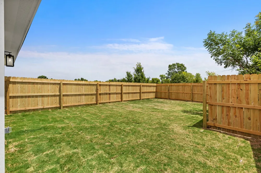 516 Paso Fino Street #102 Robinson, TX 76706