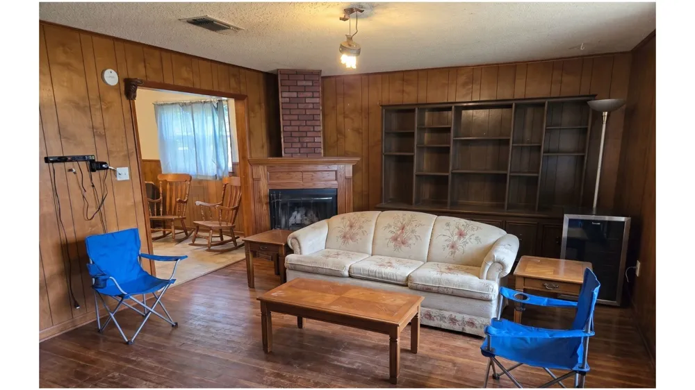 200 SE Avenue F Childress, TX 79201