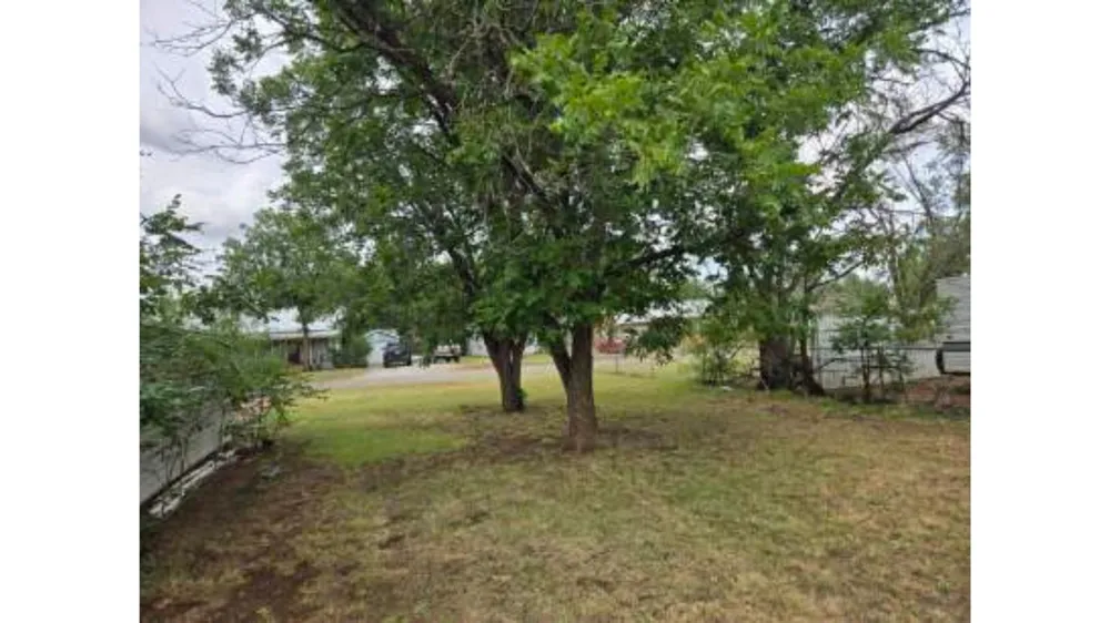 200 SE Avenue F Childress, TX 79201
