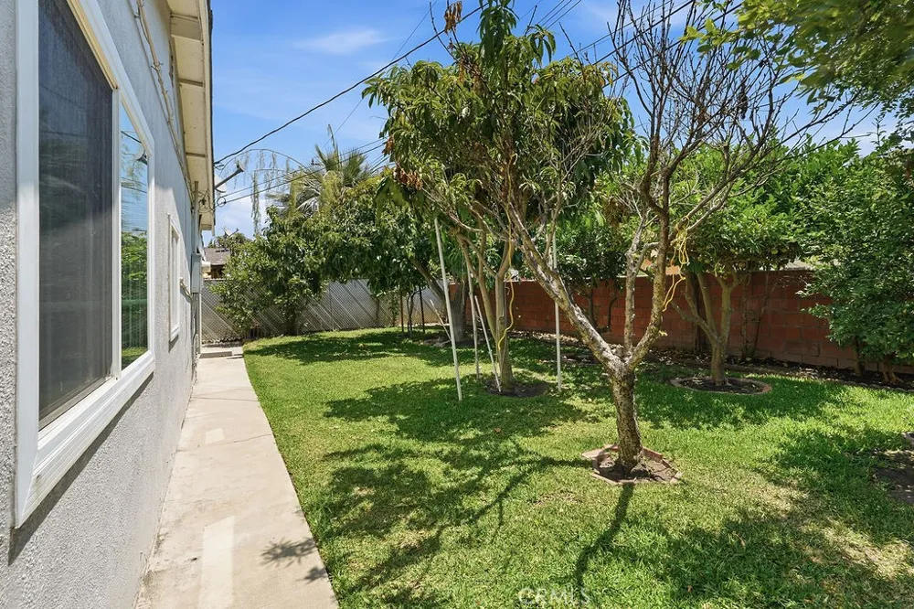 2224 Delnice Avenue El Monte, CA 91732