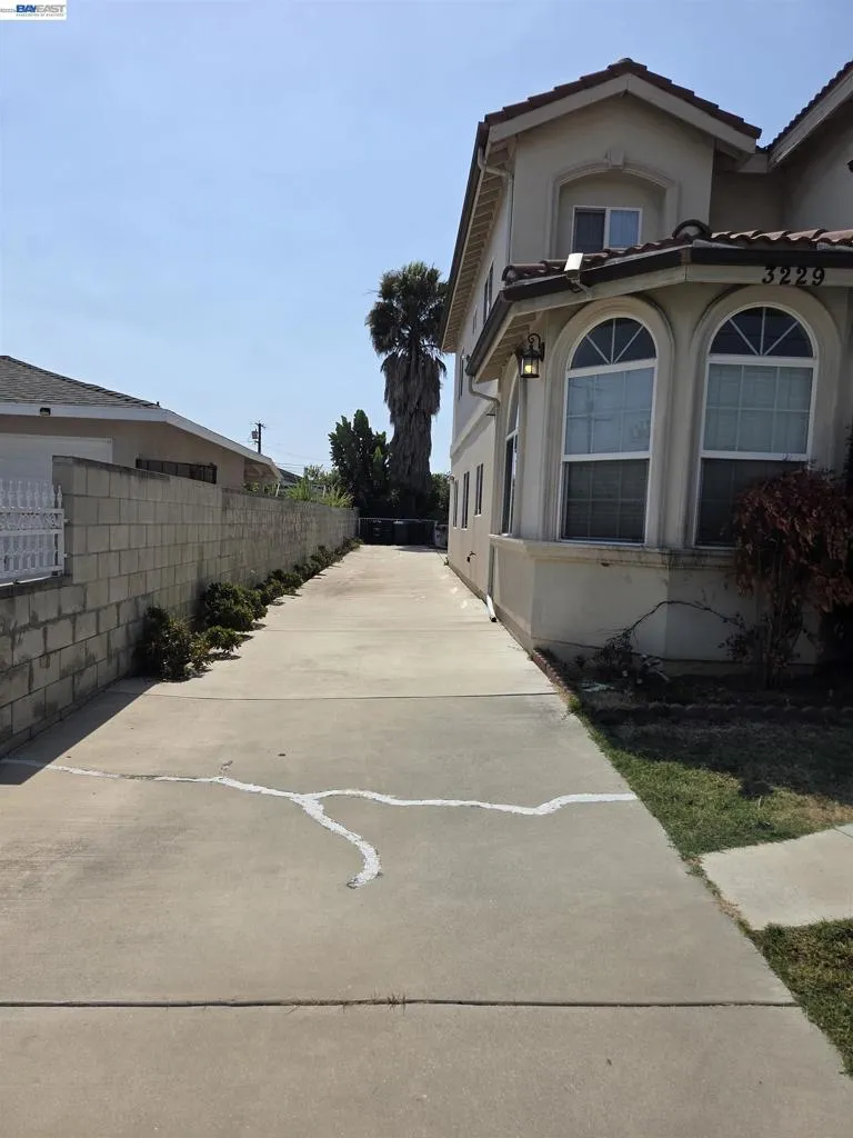 3229 Angelus Ave Rosemead, CA 91770