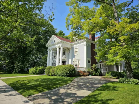 230 Wellington