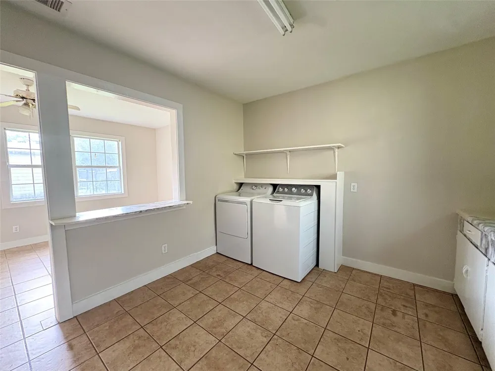 3515 5th Street Bay City, TX 77414