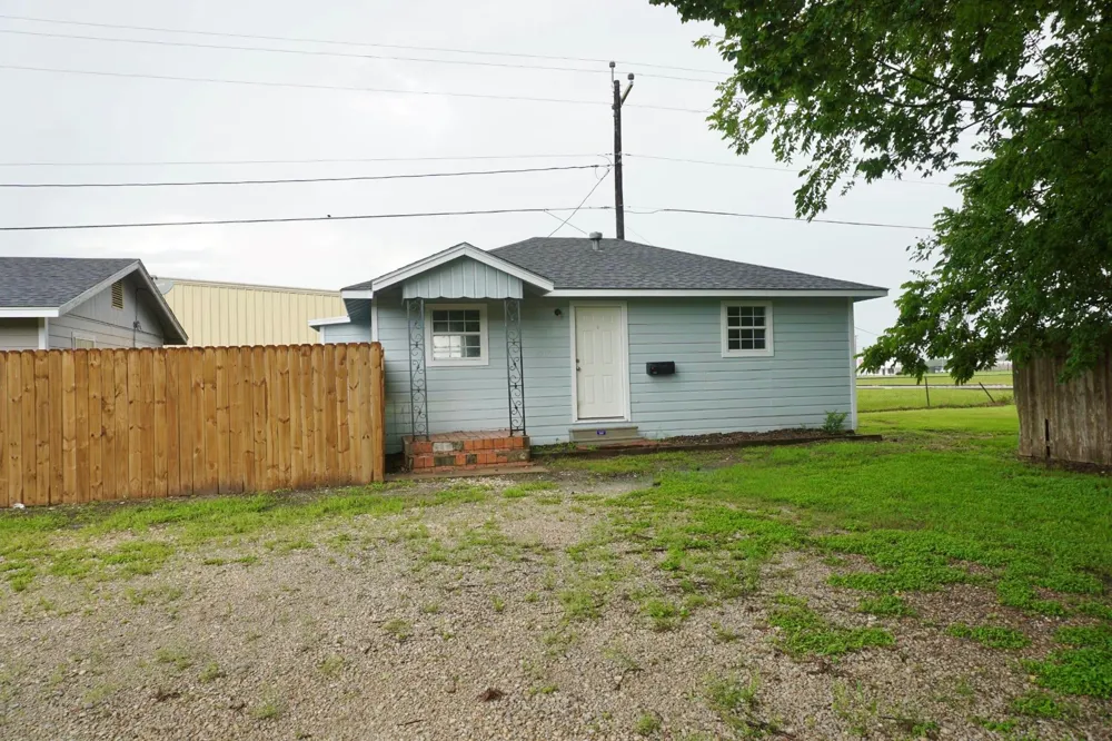 3515 5th Street Bay City, TX 77414