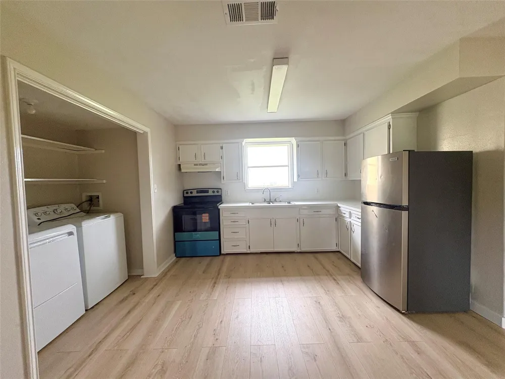 3515 5th Street Bay City, TX 77414