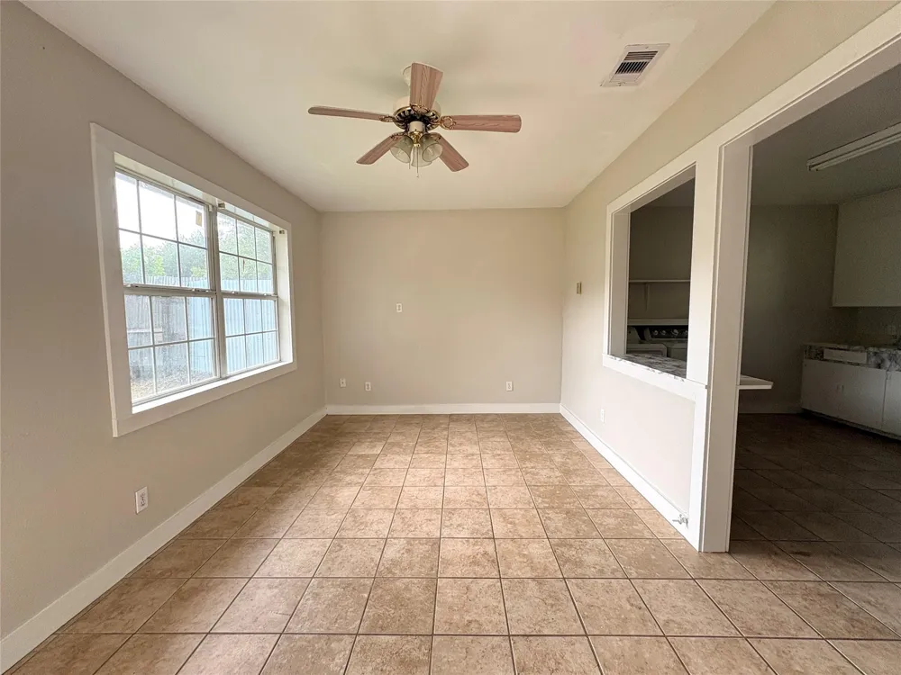 3515 5th Street Bay City, TX 77414