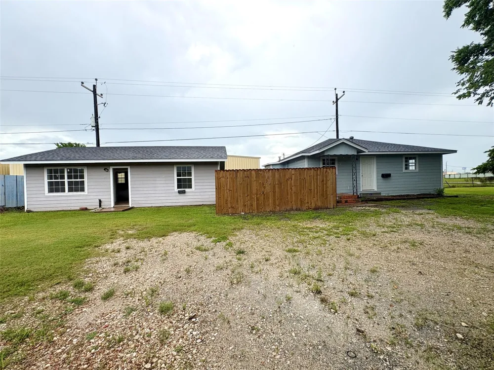 3515 5th Street Bay City, TX 77414