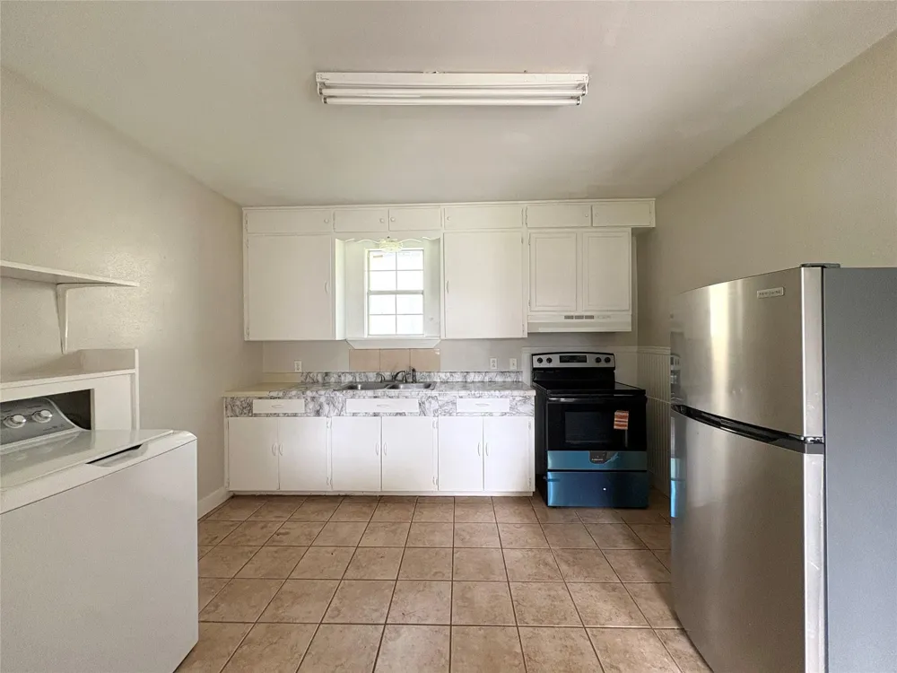 3515 5th Street Bay City, TX 77414