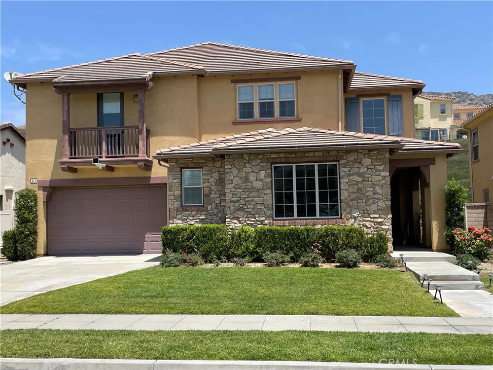 885 E Manresa Azusa, CA 91702