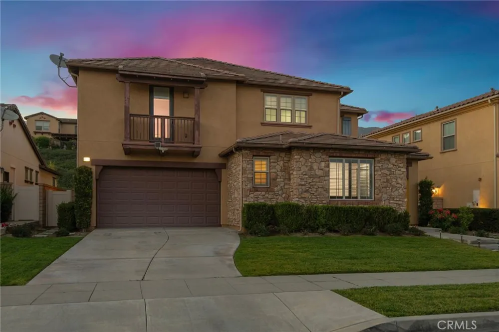 885 E Manresa Azusa, CA 91702
