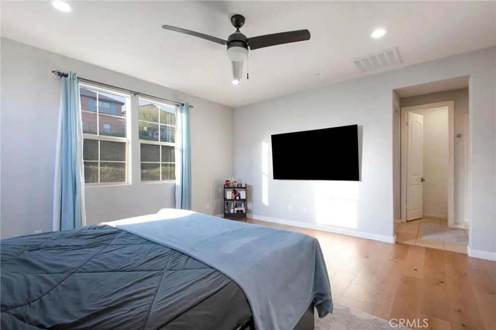 885 E Manresa Azusa, CA 91702