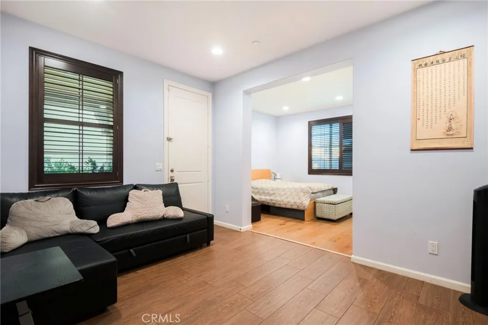 885 E Manresa Azusa, CA 91702