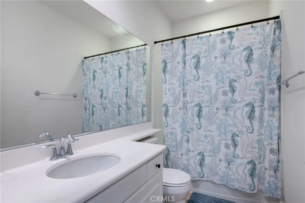 885 E Manresa Azusa, CA 91702