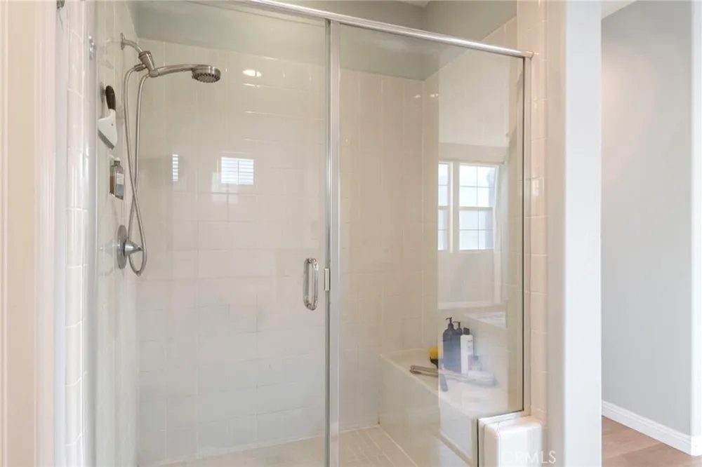 885 E Manresa Azusa, CA 91702
