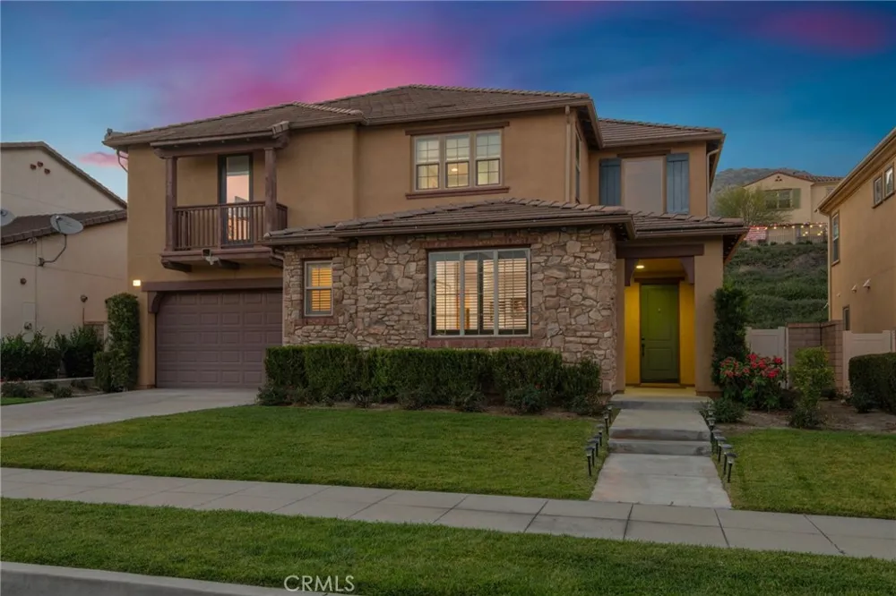 885 E Manresa Azusa, CA 91702
