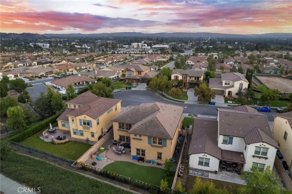 885 E Manresa Azusa, CA 91702
