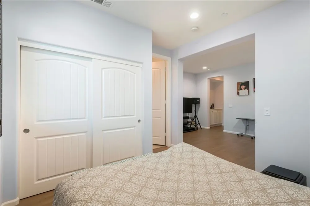 885 E Manresa Azusa, CA 91702