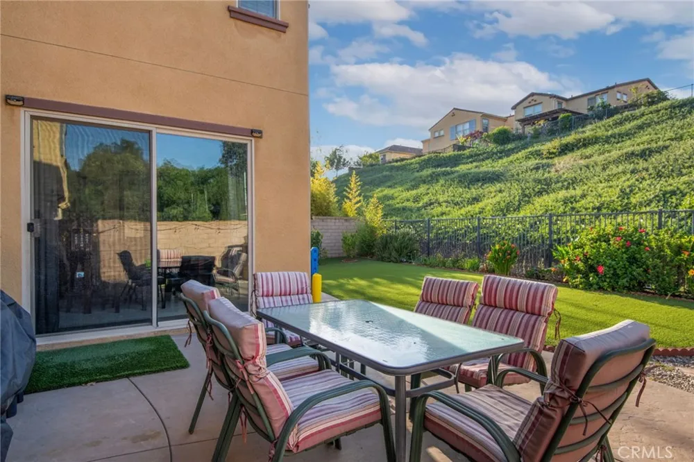 885 E Manresa Azusa, CA 91702