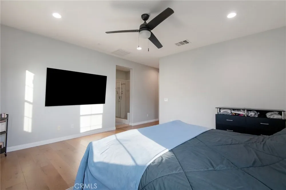 885 E Manresa Azusa, CA 91702